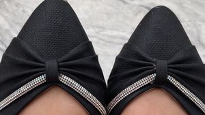 Elegant Black Bow Flats