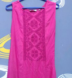 Avaasa Sleeveless Kurta