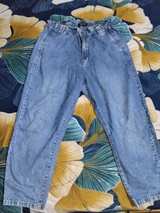 Light Wash High-Waisted Denim Jeans