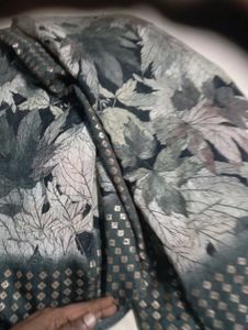 joint used lenin Elegant Leaf Print Saree