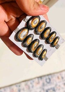 Press-On Nails Set