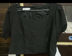 Chic Puff Sleeve Black Crop Top