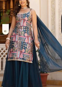 Stunning Teal Kurta Set with Abstract Print
