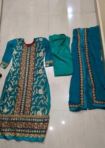 Beautiful wedding suit💚💚