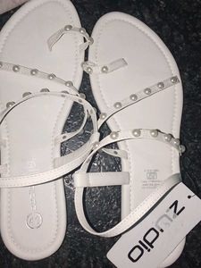 Elegant White Pearl Embellished Flat Sandals