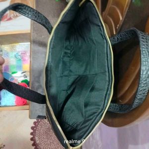 Chic Crocodile Texture Laptop Bag
