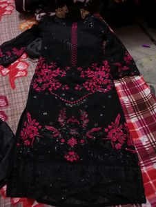 pakistani black &amp; Pink Salwar Suit