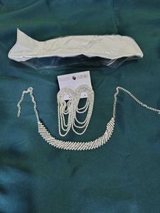 Sparkling Rhinestone Necklace & Earrings Set
