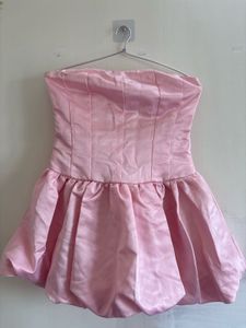 Chic Strapless Pink Bubble Hem Dress
