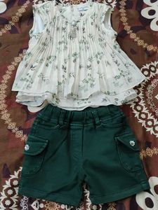 Cute floral print top