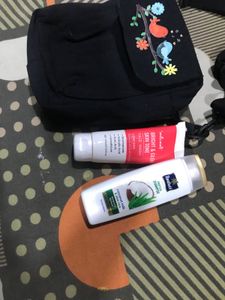 Sling Bag with Bird Embroidery shampoo