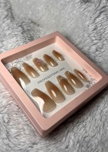 Press-On Nail Set