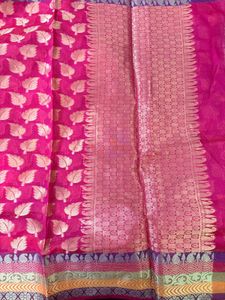 Vibrant Pink Saree with Leaf Motifs