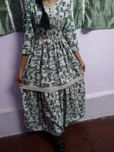 Stretchable Gown