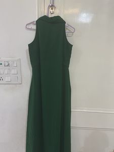 green dress