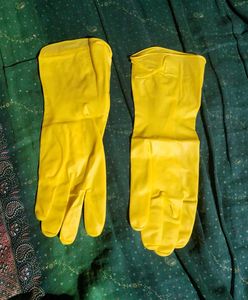 Yellow Rubber Gloves for Cleaning