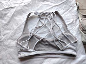 lululemon sports bra