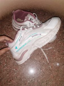 Fashion Sneakers - Pink & White