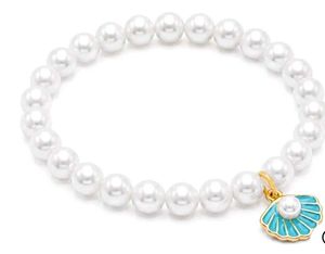 Elegant Pearl Bracelet with Shell Charm