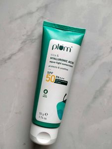 Plum Cica & Hyaluronic Acid Sunscreen SPF 50