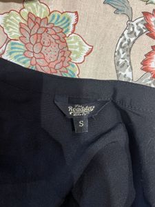 Chic Black V-Neck Blouse