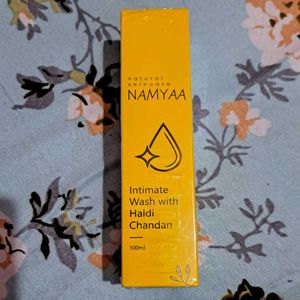 Namya Intimate Wash With Hldi Chandan