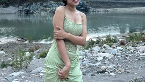 Elegant Ruched Maxi Dress