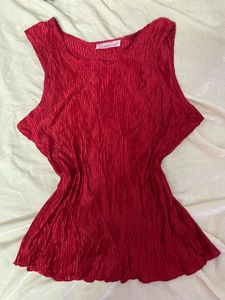Red Crinkle Knit Sleeveless Top