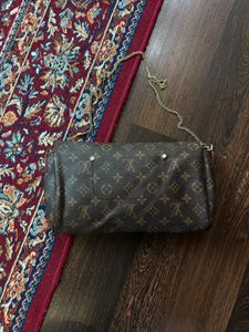 Beautiful lv sling