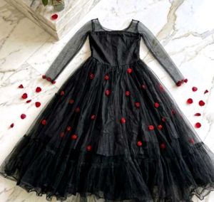 Elegant Black Tulle Gown with Red Roses