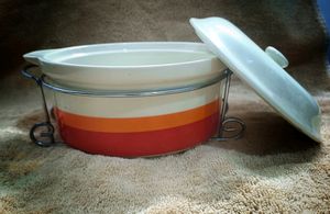 Ceramic Bowl With Lid And Stand