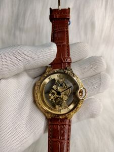 Stylish PLATINUM GOLDEN colour Leather Strap Watch