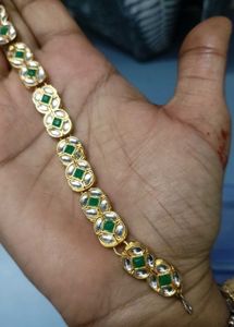 Stunning Kundan and Emerald Necklace Set