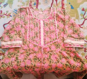 Floral Print Short Kurti