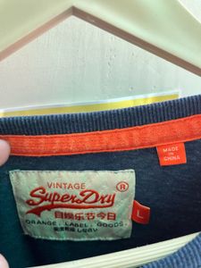 Superdry Tee. (T548)