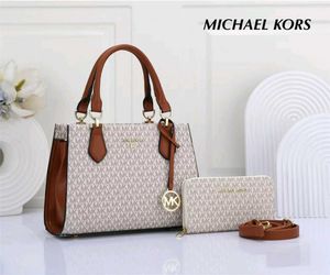 Micheal kors slingbags