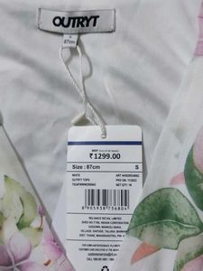 Outryt Floral Print Wrap Top