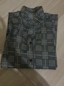 Chic Plaid Button-Up Shirt