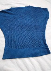 Cute Blue Knit Top w/ Bear Details