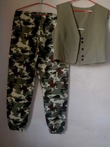 Camo Print Joggers With Vest 🦺