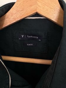 Van Heusen Men's Dark Green Button-Up Shirt