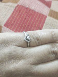 Heart Detail Ring 2.068 grm 925 hallmark