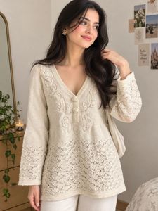 Embroidered V-Neck cardigan