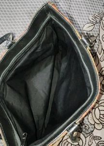Unique Woven Pattern Shoulder Bag