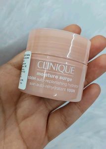 Clinique Moisture Surge Hydrator