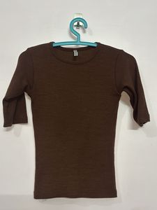 brown ribbed top