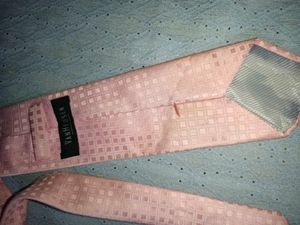 Van Heusen Pink Textured Necktie