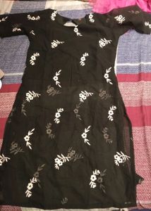 Disainer Black Kurtis
