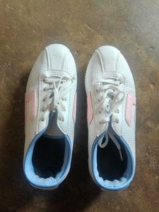 Stylish White & Pink Sneakers for Women