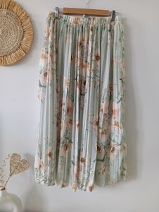 H&amp;M Mint Floral Skirt